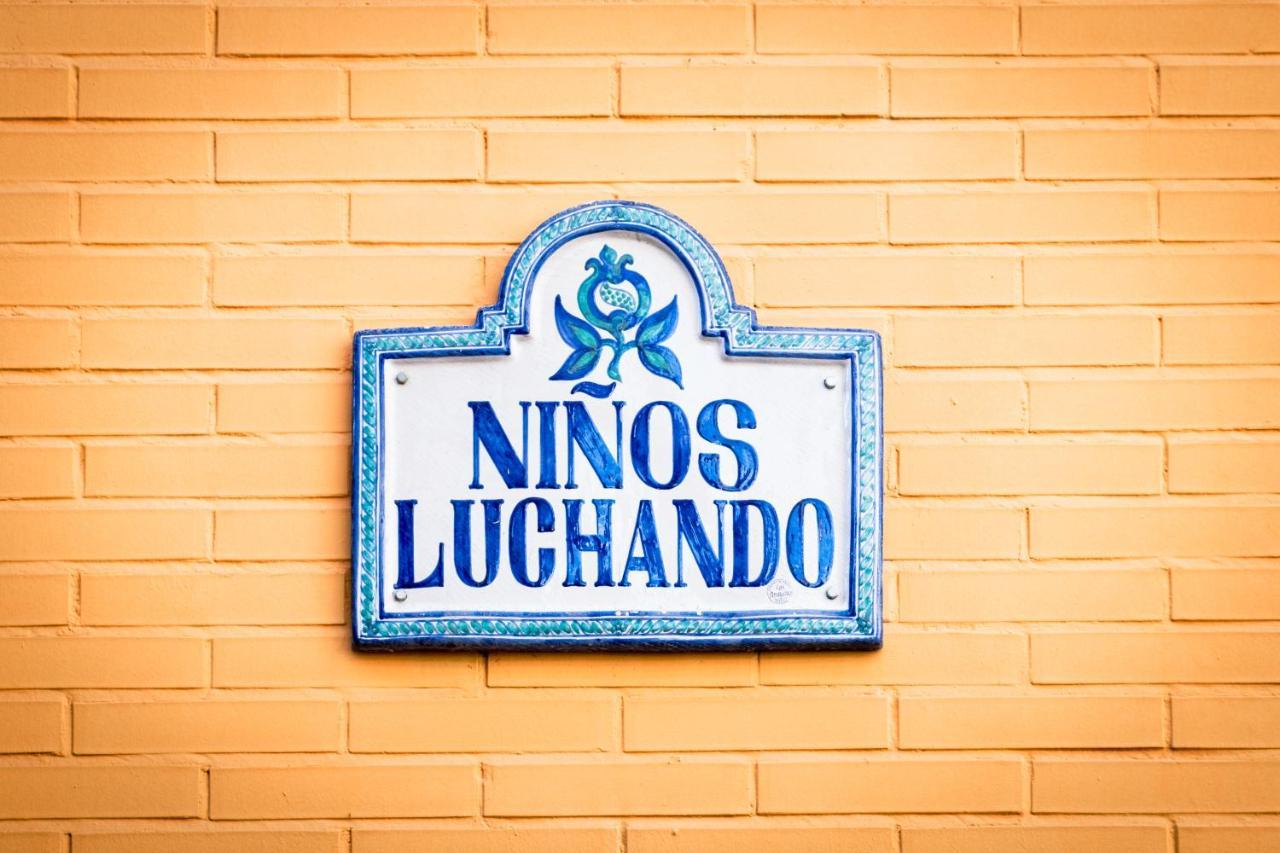 Ninos Luchando Granada Eksteriør billede